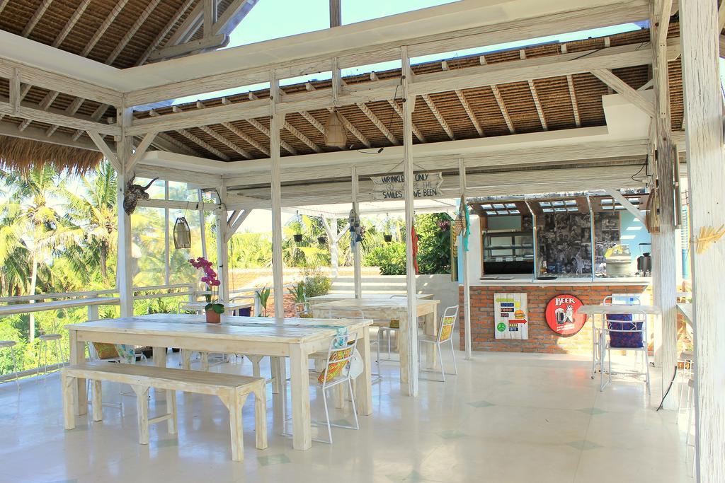 Barn N Bunk Hotel กีอันยาร์ ภายนอก รูปภาพ