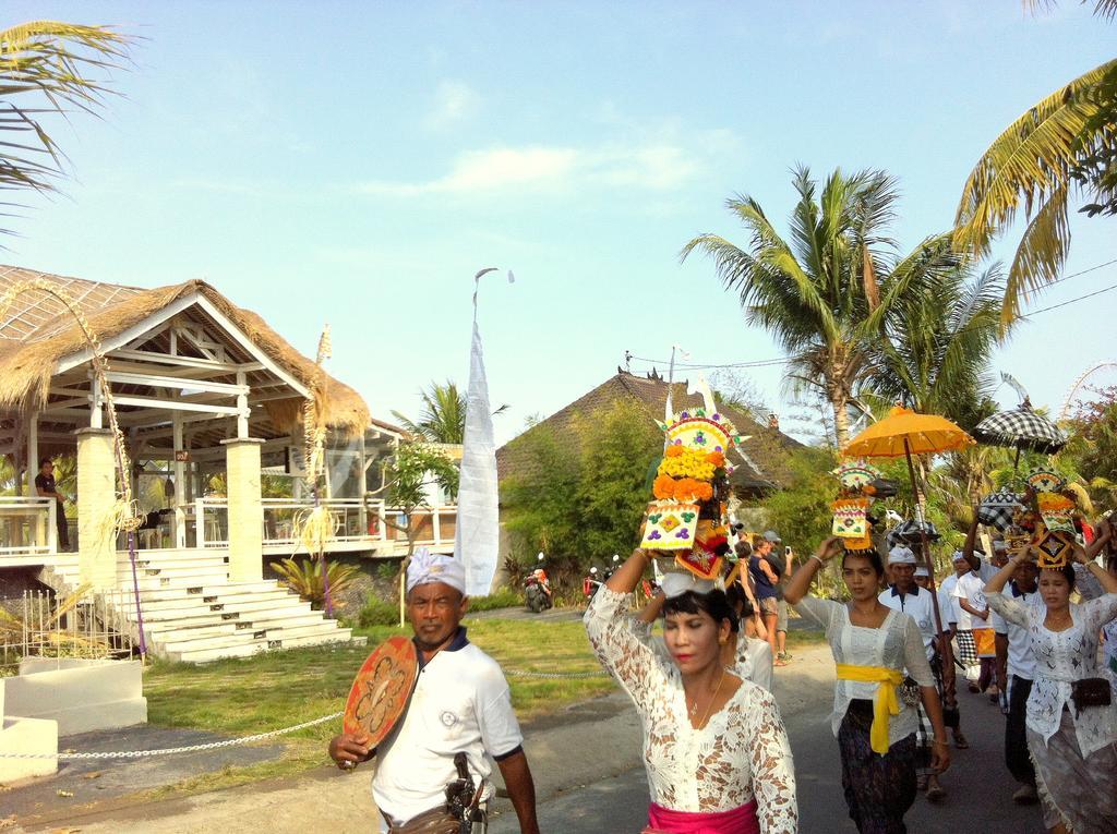 Barn N Bunk Hotel กีอันยาร์ ภายนอก รูปภาพ