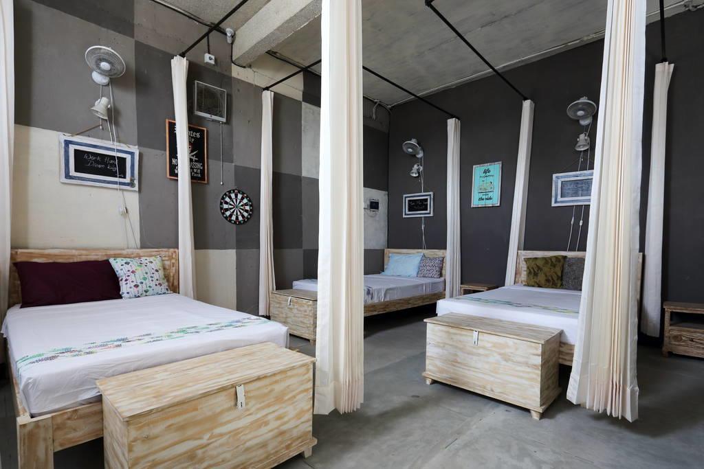 Barn N Bunk Hotel กีอันยาร์ ภายนอก รูปภาพ