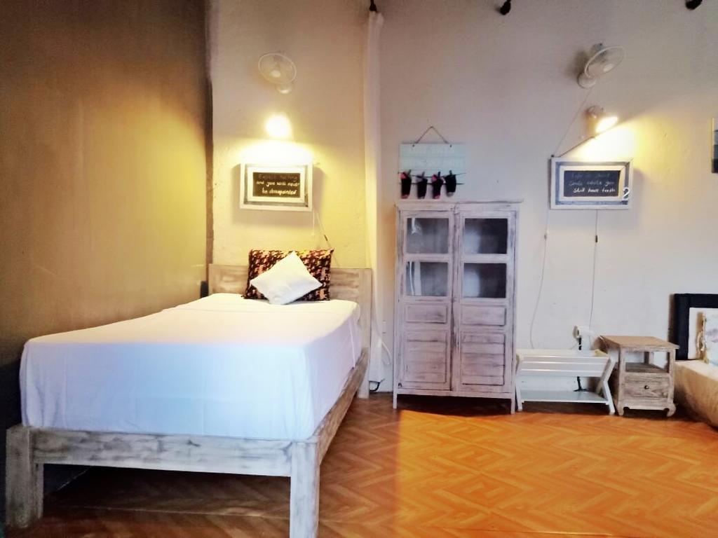 Barn N Bunk Hotel กีอันยาร์ ภายนอก รูปภาพ