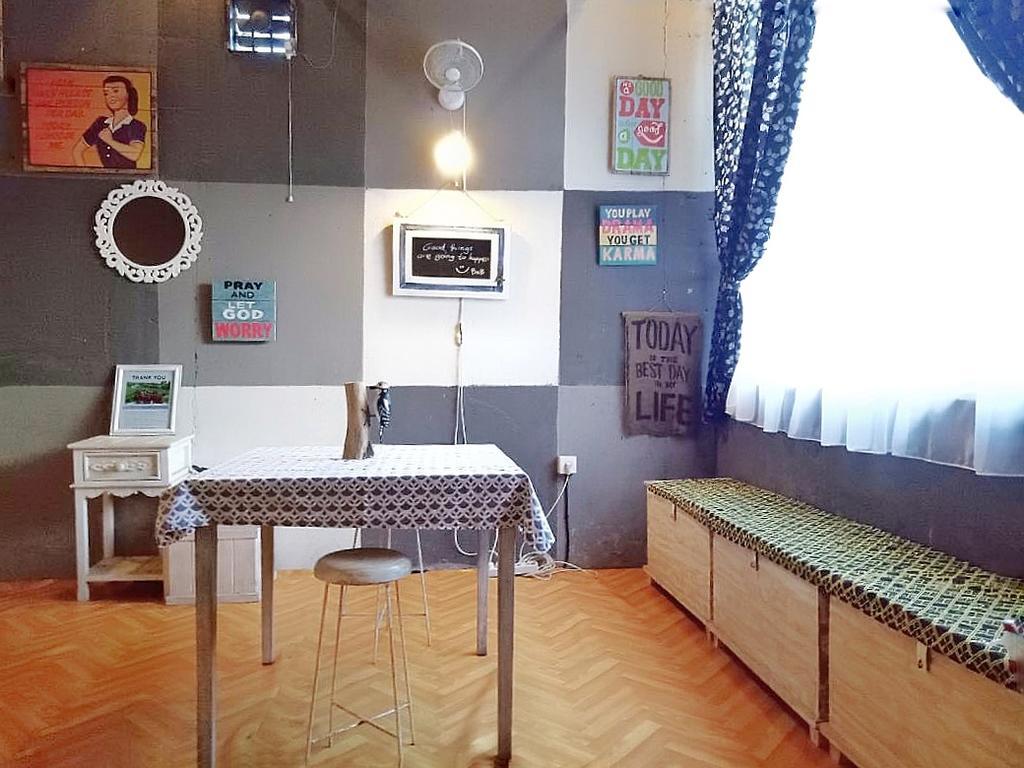 Barn N Bunk Hotel กีอันยาร์ ภายนอก รูปภาพ